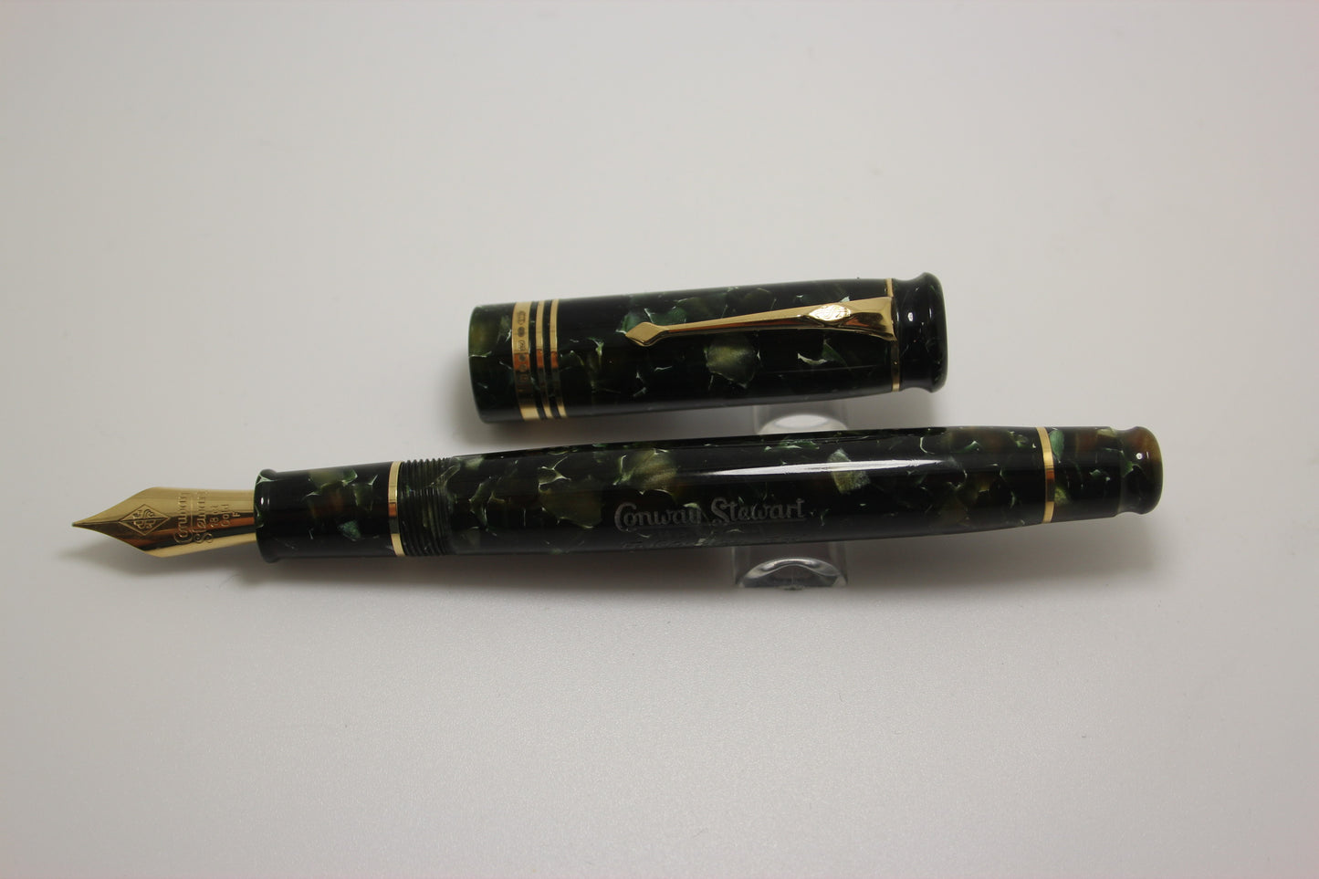 Conway Stewart Fahrney's Limited Edition Earl Fountain Pen