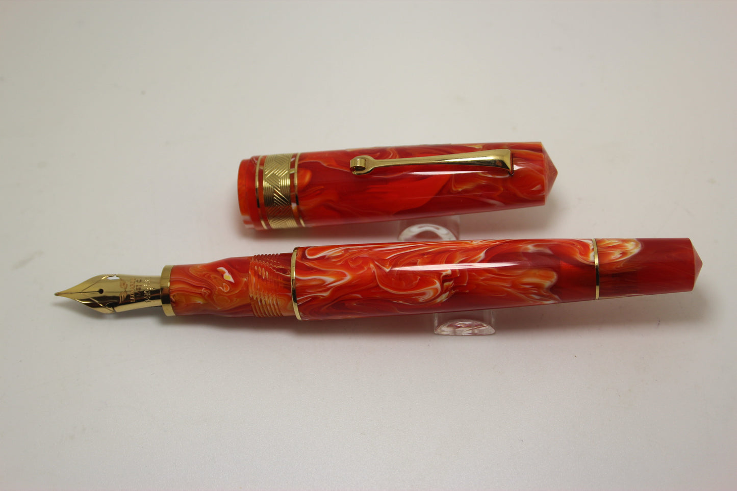 Leonardo Momento Zero Grande Limited Edition Fountain Pen