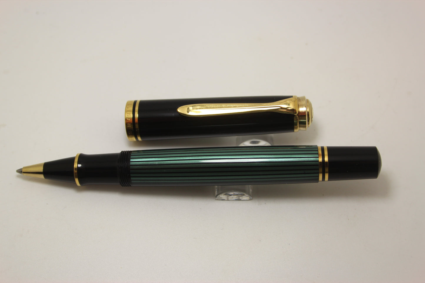 Pelikan R800 Green/Black Roller Ball