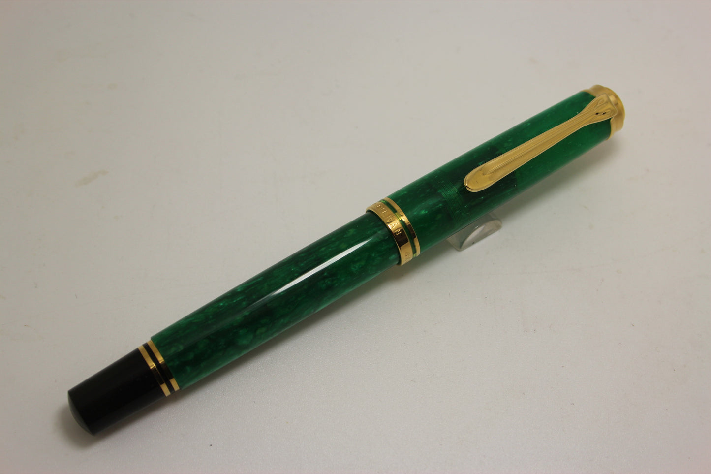 Pelikan M600 Vibrant Green Fountain Pen