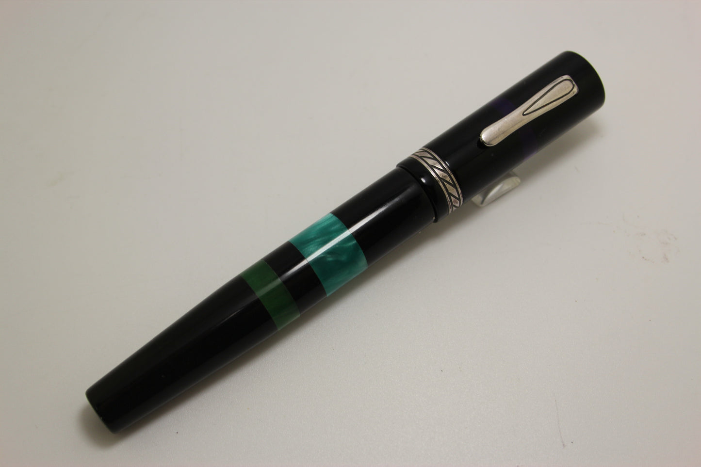 Krone Geometrik Fountain Pen 18k Medium