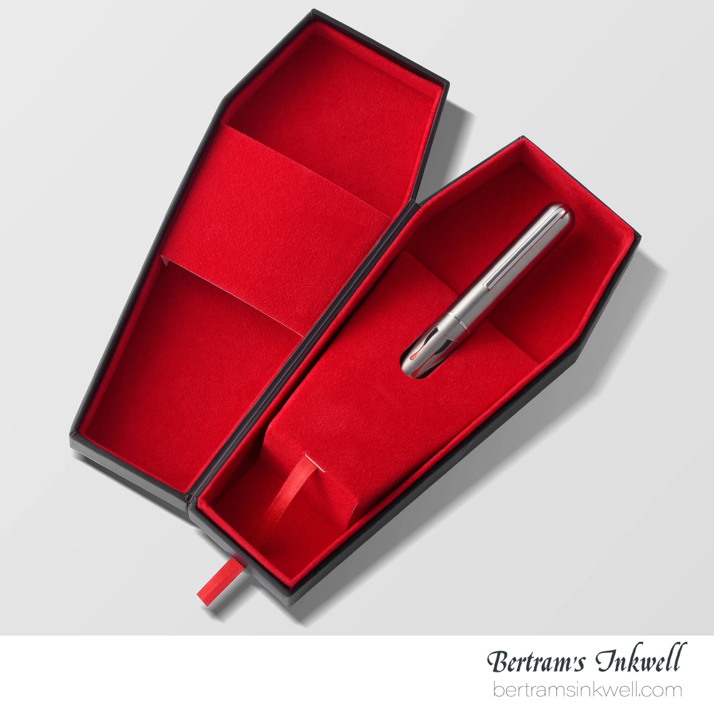 Nahvalur Nautilus Ti Dracula Limited Edition Fountain Pen