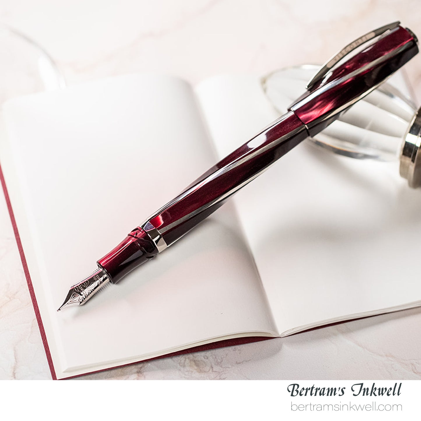Visconti Divina Elegance Bordeaux Fountain Pen