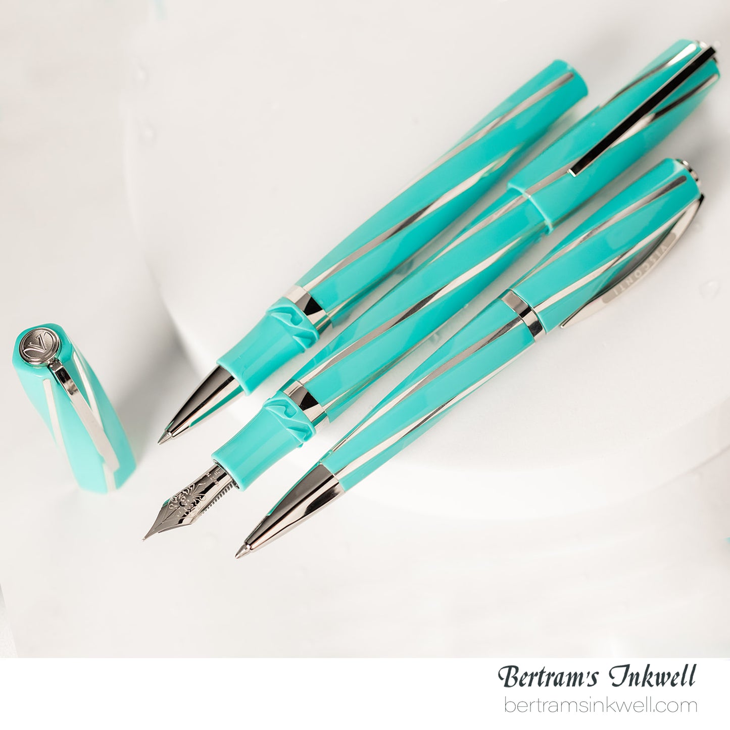 Visconti Divina Elegance Wave Oversize Fountain Pen