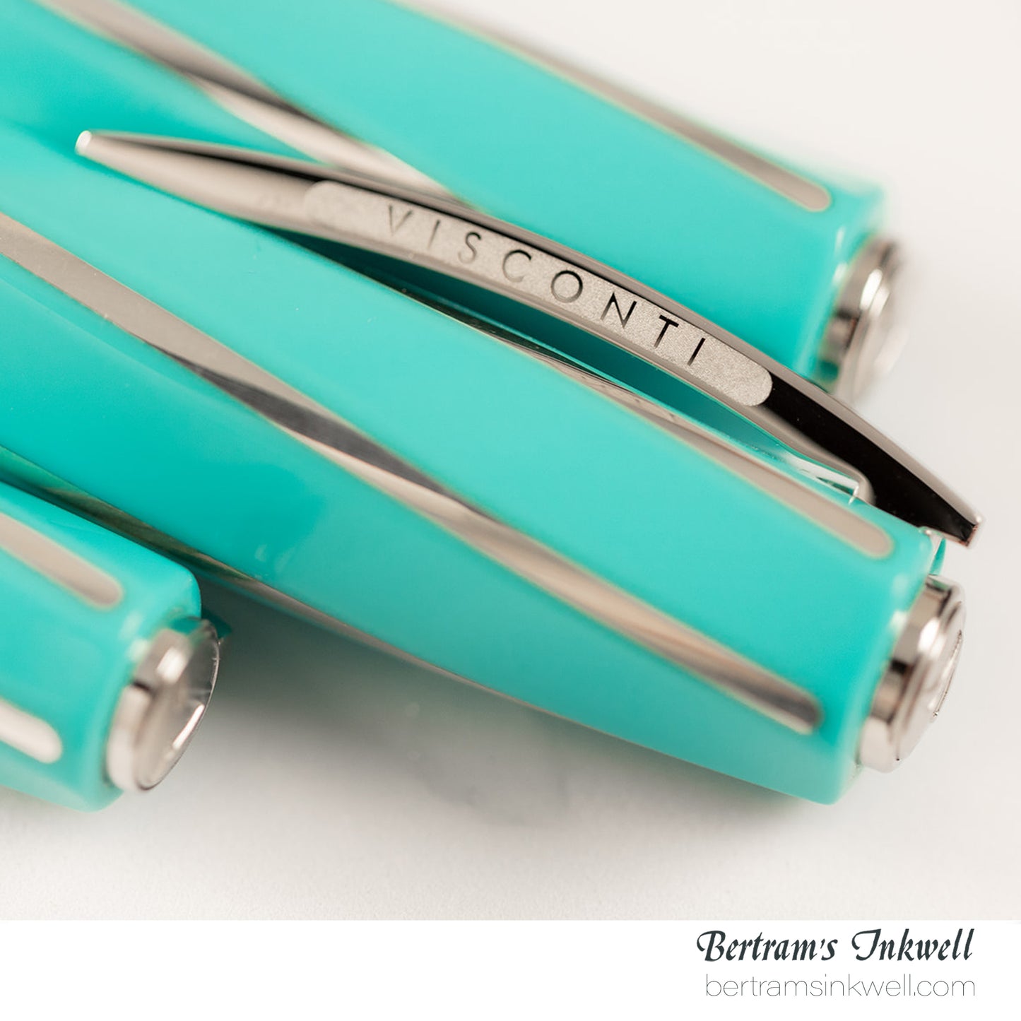 Visconti Divina Elegance Wave Oversize Fountain Pen