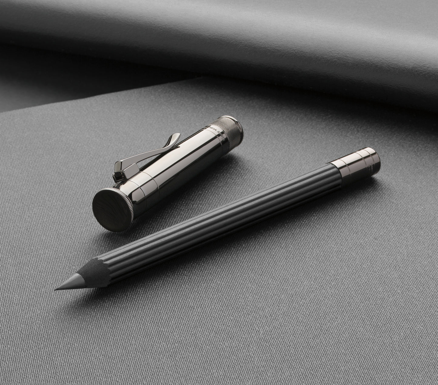 Graf von Faber Castell Perfect Pencil Magnum Black