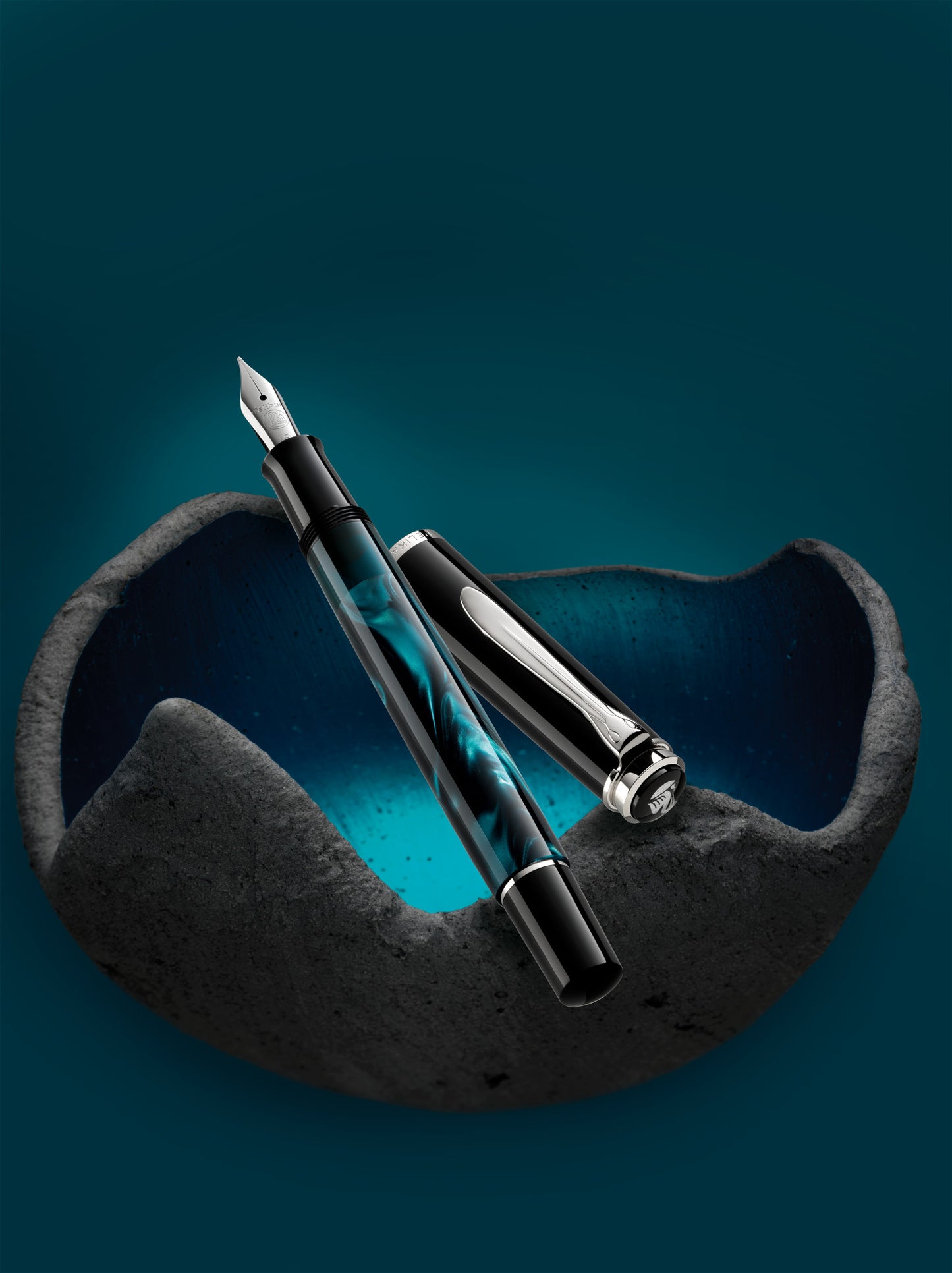 Pelikan Classic M205 Special Edition Petrol Fountain Pen