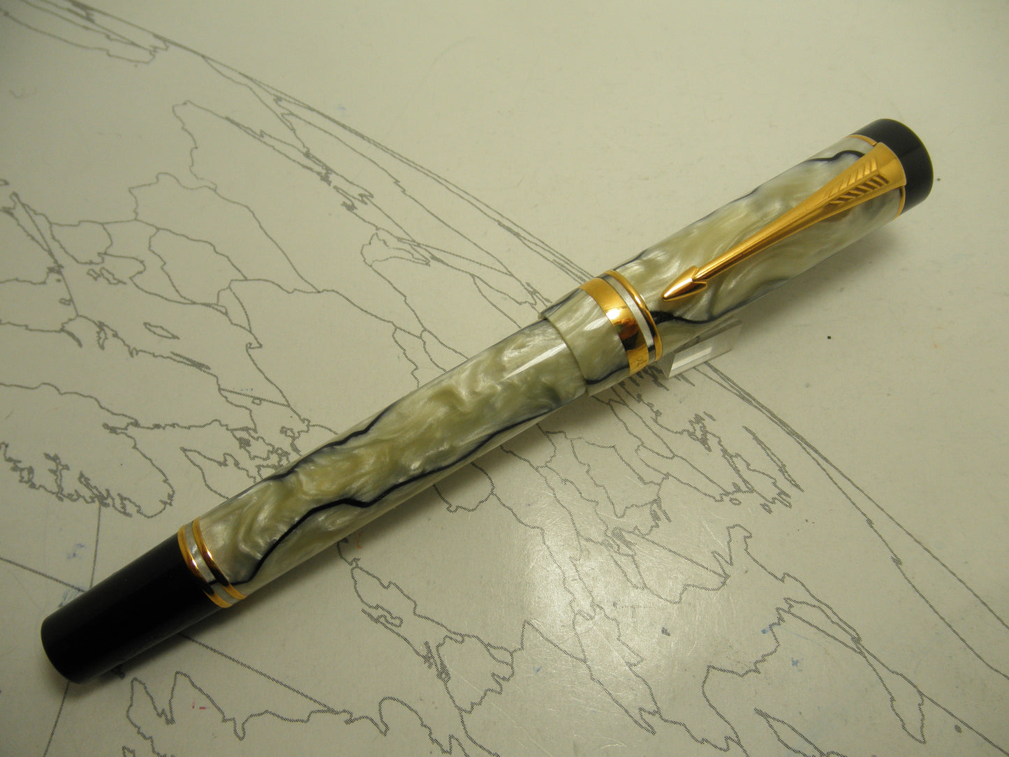 Parker Duofold International Pearl and Black Fountain Pen