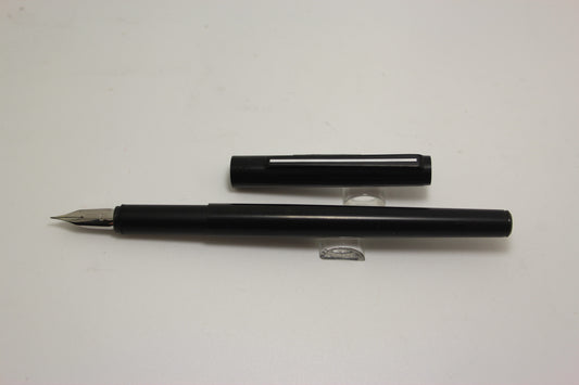 MontBlanc Noblesse Slimline 1124 14kt Extra Fine Nib