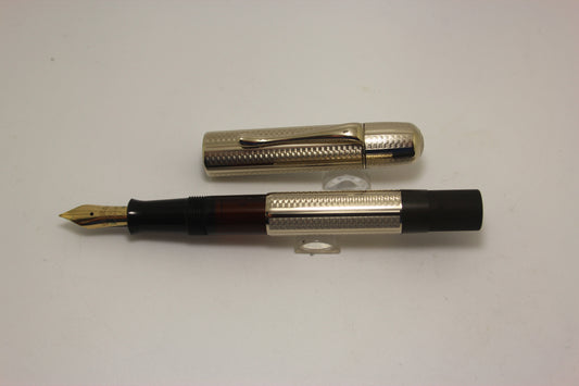 Pelikan Originals Of Their Time Limited Edition White Gold Fountain Pen