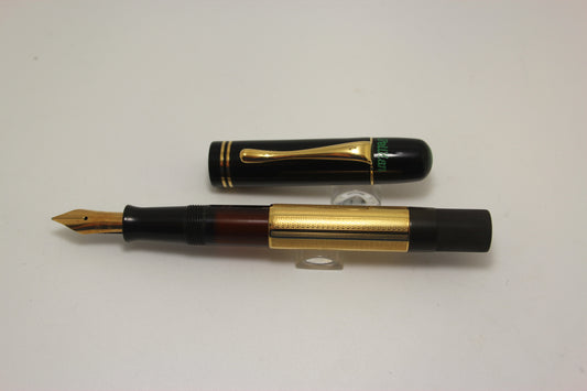 Pelikan Originals Of Their Time Limited Edition Gold Fountain Pen