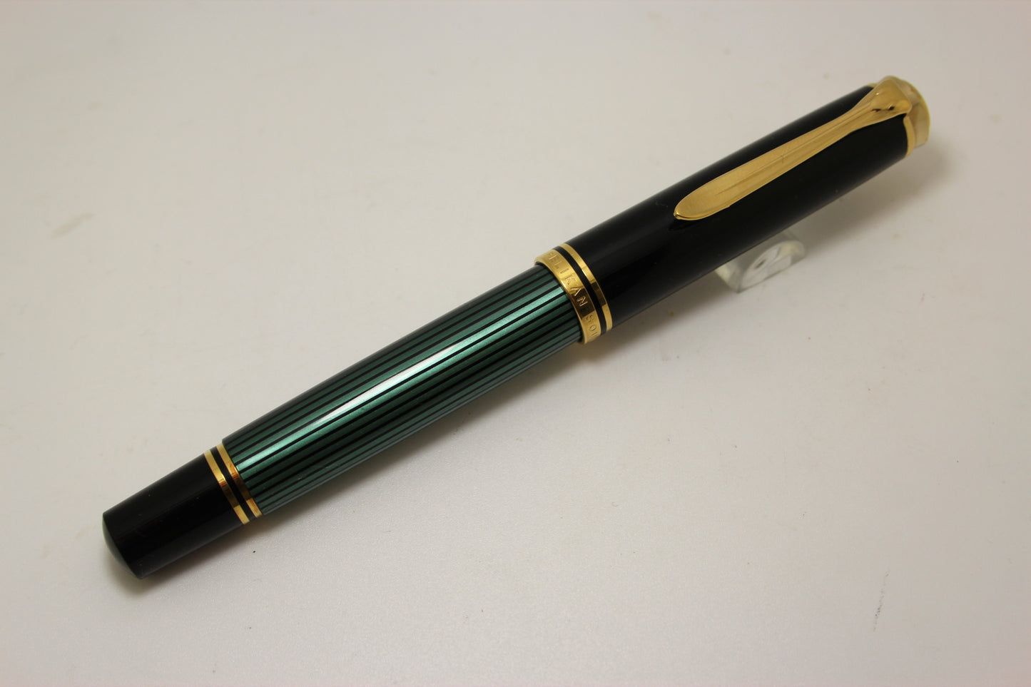 Pelikan R800 Green/Black Roller Ball