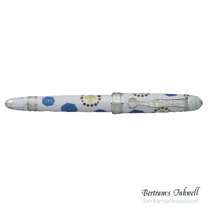 David Oscarson La Sagrada Familia White Fountain Pen
