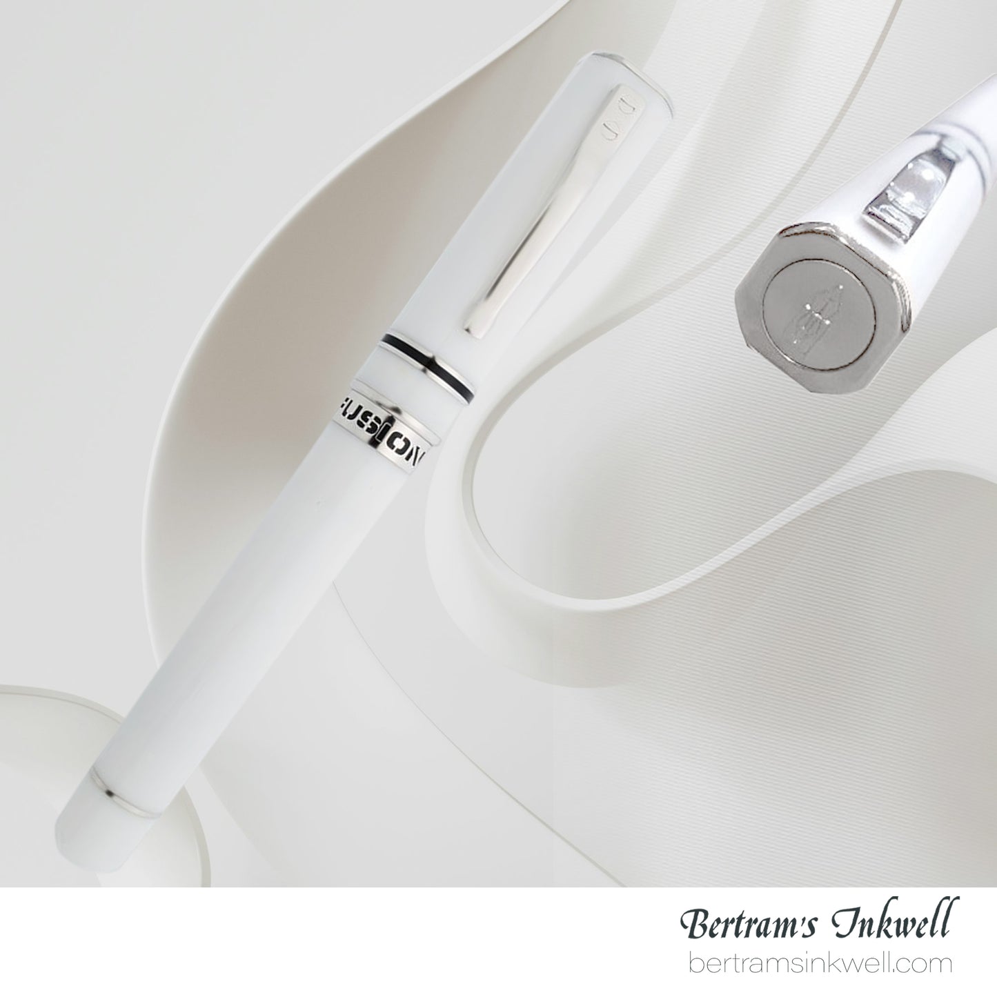 Delta Fusion One White Rollerball With Leather Pen Case