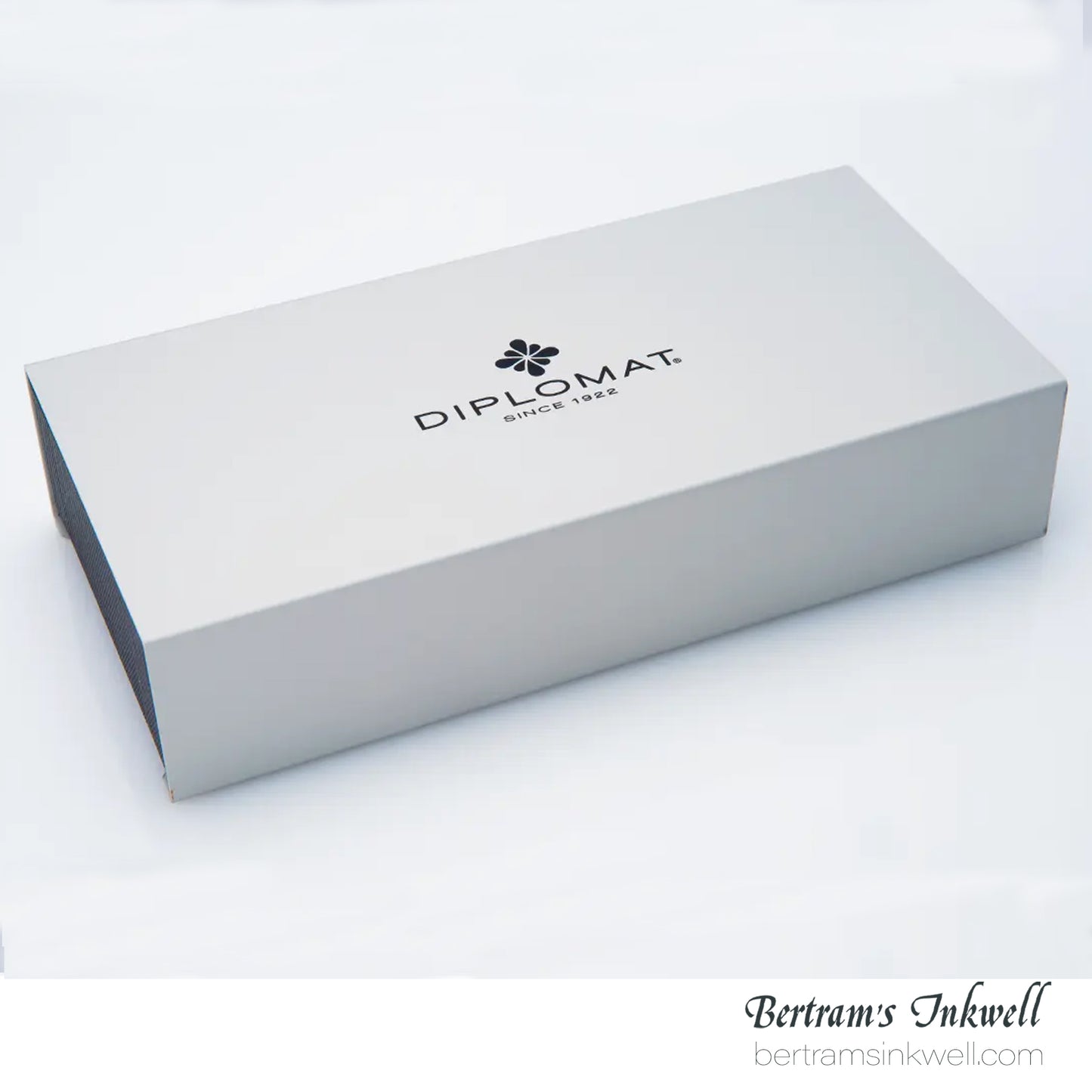 Diplomat Aero Black Forest Fountain Pen (14K Gold Nib)