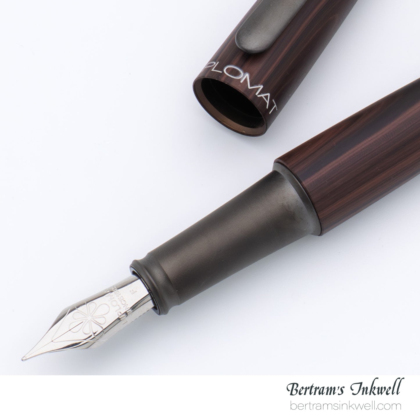 Diplomat Aero Black Forest Fountain Pen