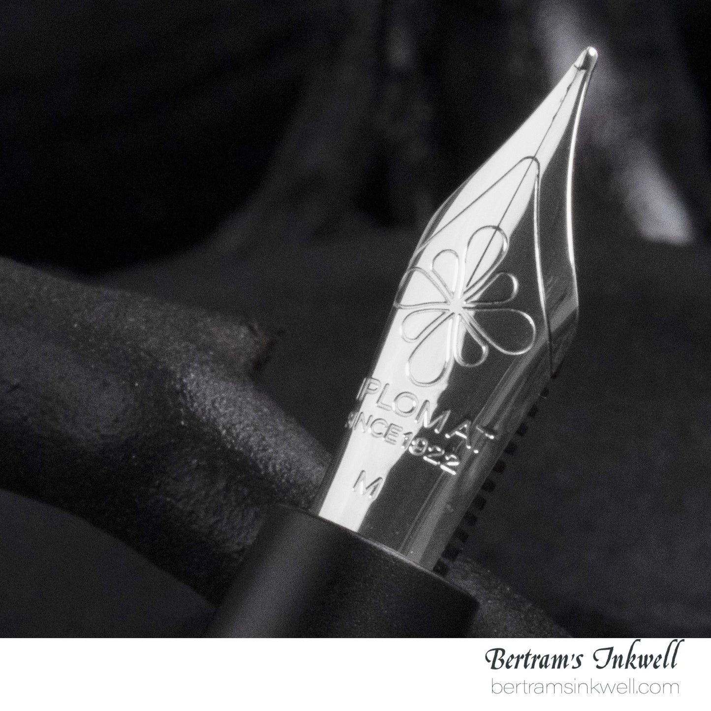 Diplomat Cobra Burgundy Red Guilloche Fountain Pen