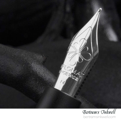 Diplomat Cobra Burgundy Red Guilloche Fountain Pen