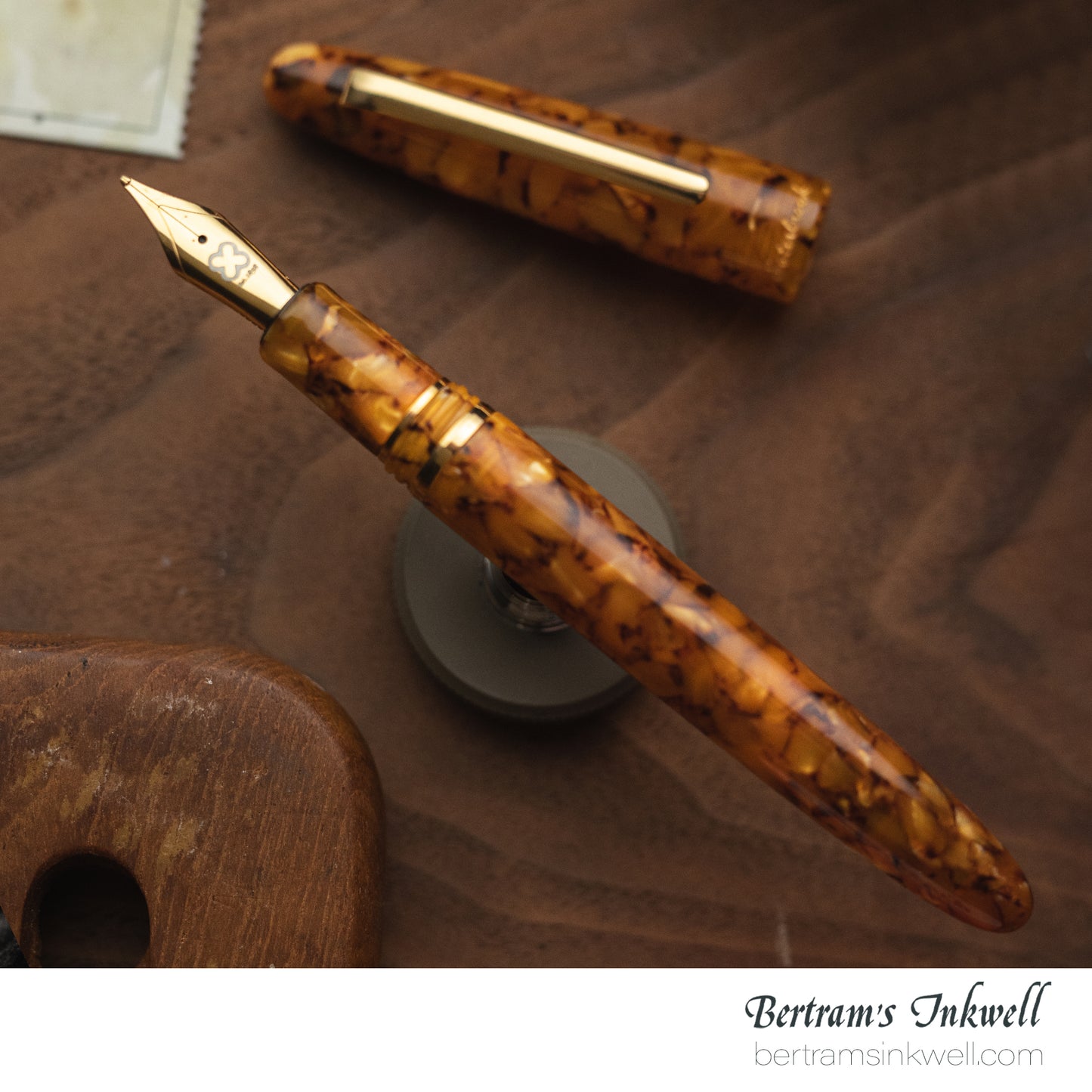 Esterbrook Estie Honeycomb Regular Size Gold Trim Fountain Pen