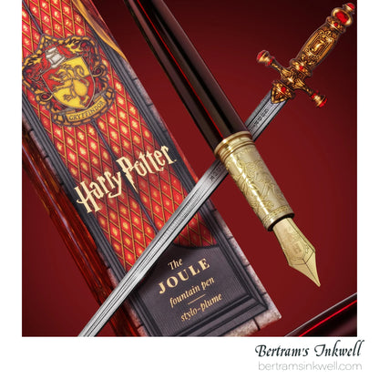 Ferris Wheel Press x Warner Bros Joule Harry Potter "Gryffindor" Fountain Pen Set