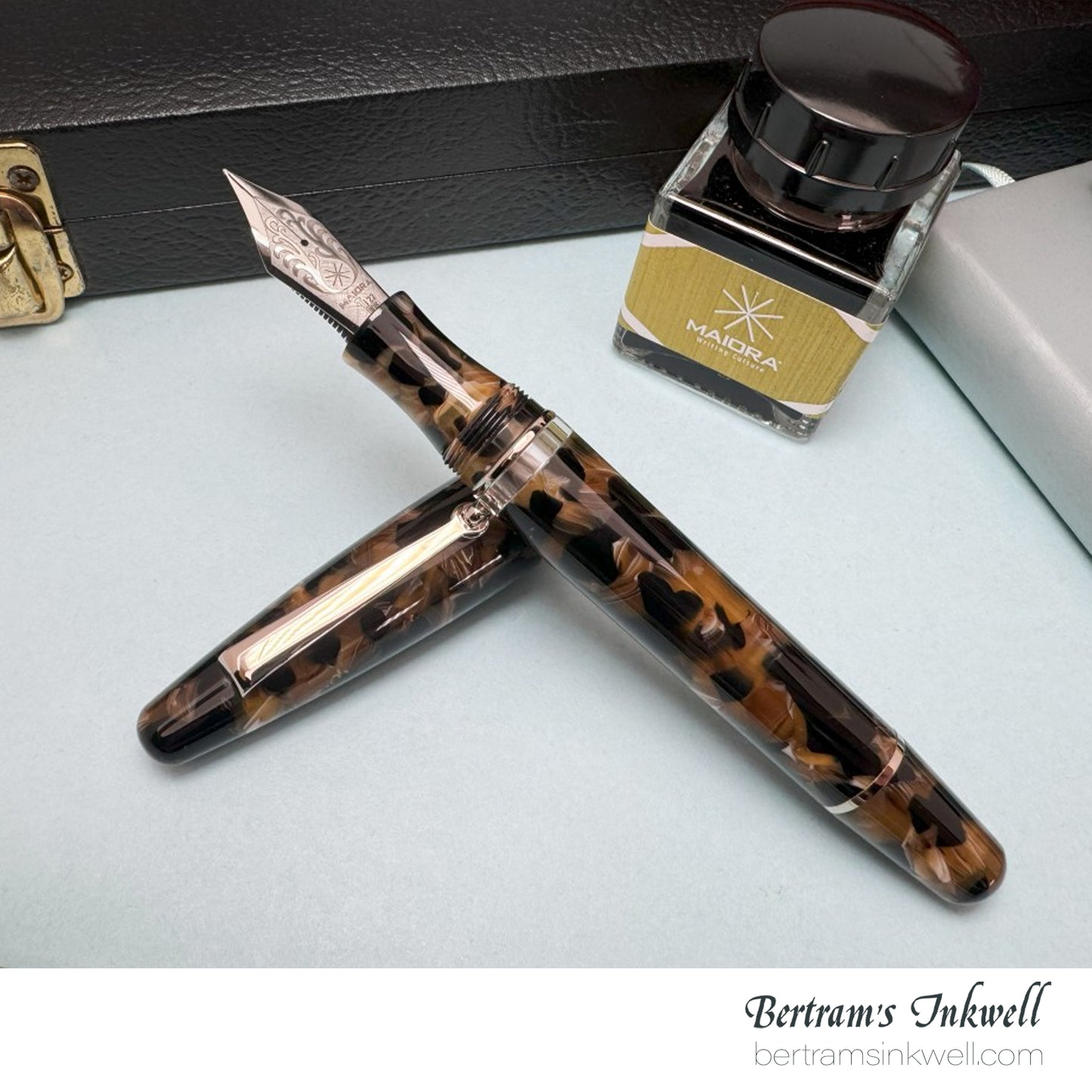 Maiora Ultra Ogiva Ti 22 Limited Edition Gea Brown Fountain Pen