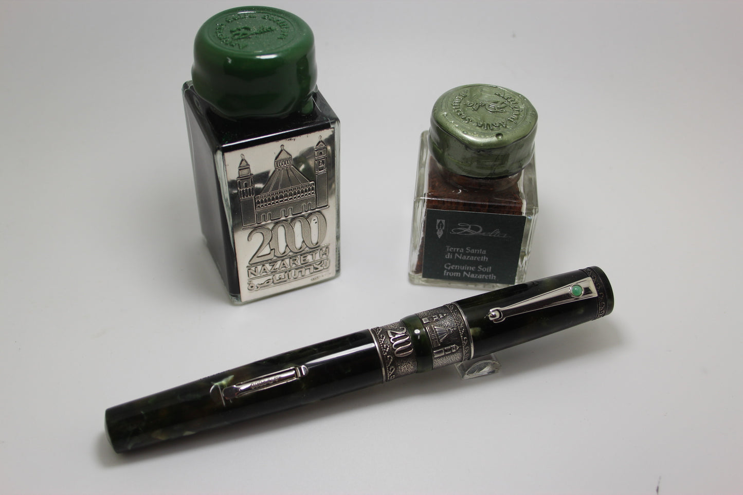Delta Nazareth 2000 1k Special Limited Edition Fountain Pen 18k Medium Nib