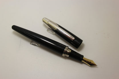 Alfred Dunhill AD 2000 Cosmic Black Fountain Pen