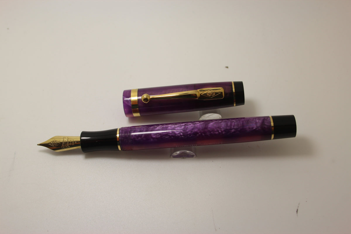 Conway Stewat Duro Amethyst Fountain Pen