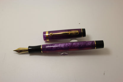 Conway Stewat Duro Amethyst Fountain Pen