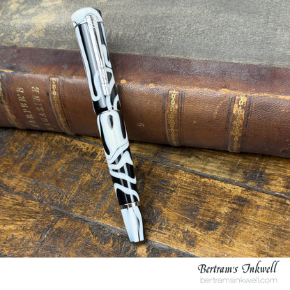 Laban Scepter White Electric Rollerball With Leather Pen Case