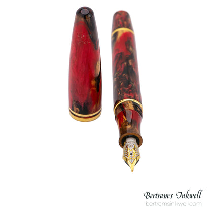 Maiora Ultra Ogiva Golden Rule Fountain Pen