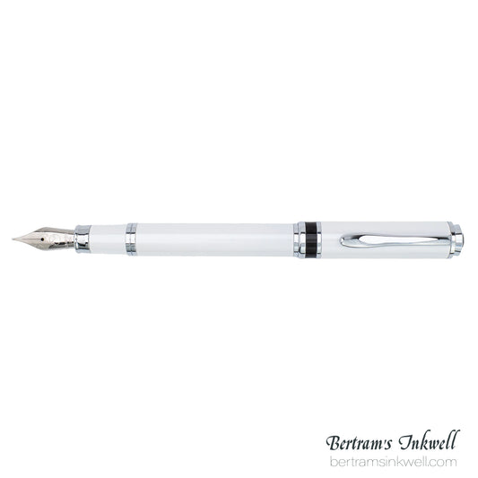 Monteverde Innova 2026 Color of The Year Cloud Dancer Chrome Trim Limited Edition Fountain Pen Set
