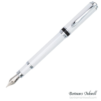 Monteverde Innova 2026 Color of The Year Cloud Dancer Chrome Trim Limited Edition Fountain Pen Set