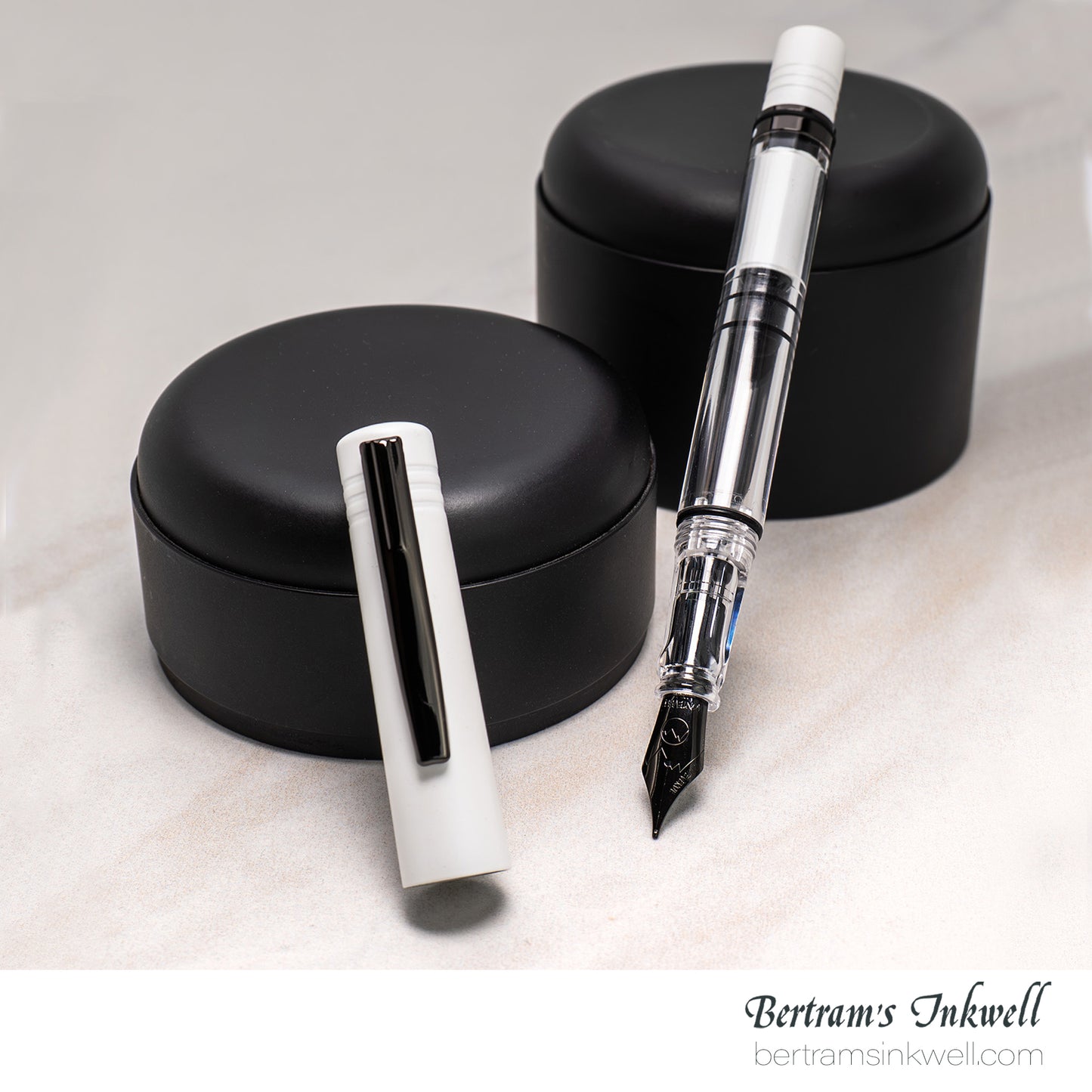 Monteverde MP1 Fountain Pen and Cylinder Pen Holder Set - White Lotus Limited Edition