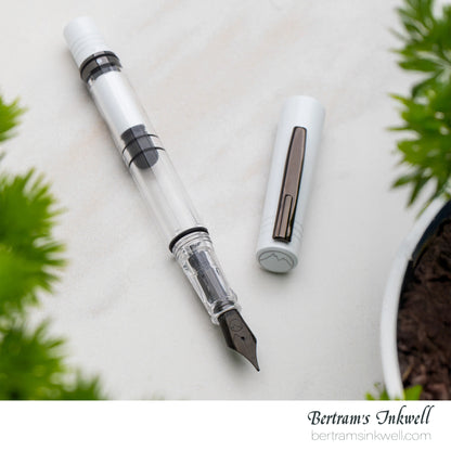 Monteverde MP1 Fountain Pen and Cylinder Pen Holder Set - White Lotus Limited Edition