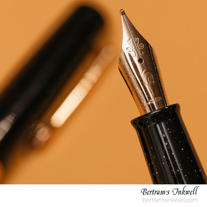 Nahvalur Original Plus Lovina Graphite Fountain Pen