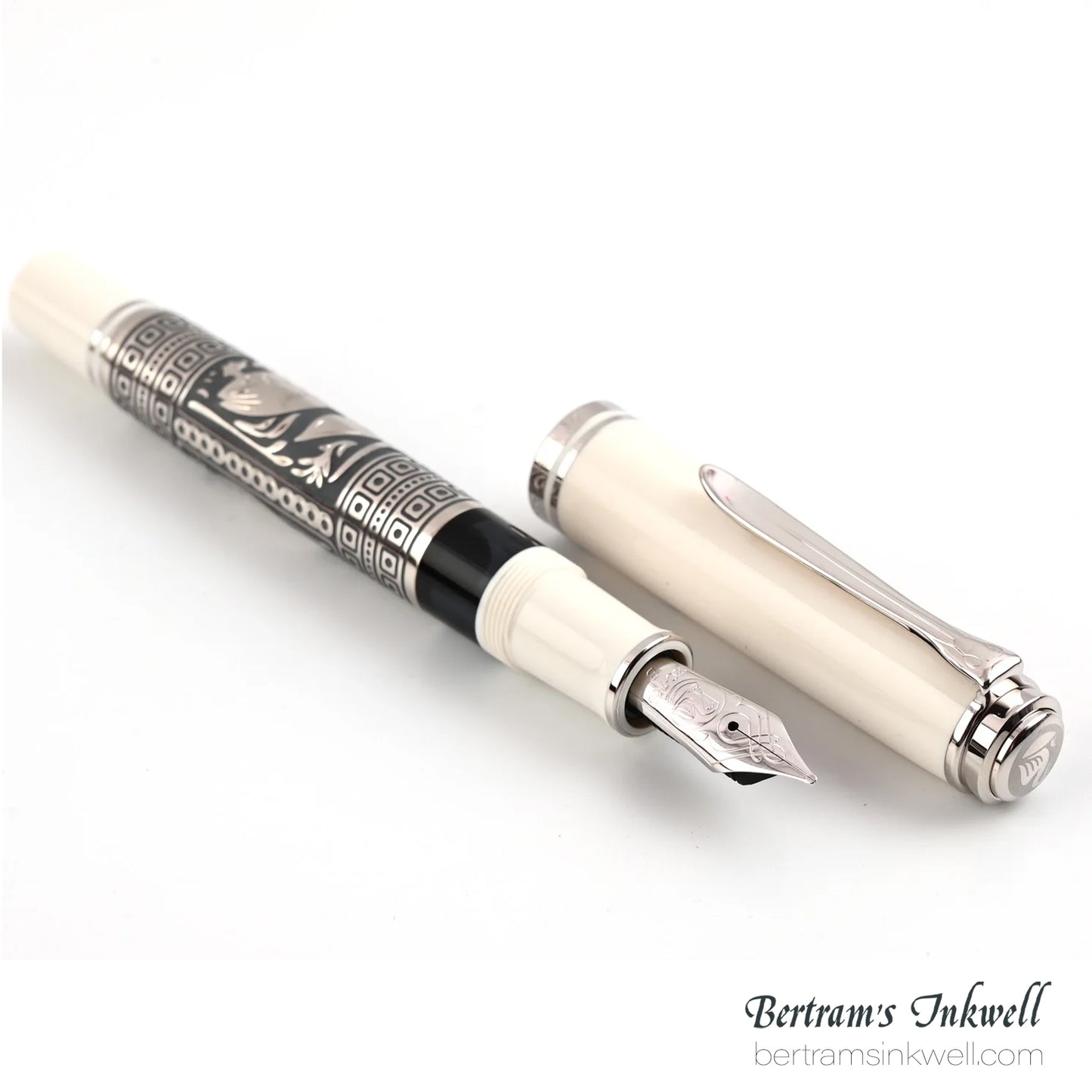 Pelikan M910 Toledo White Special Edition Fountain Pen