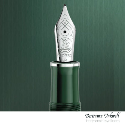 Pelikan Souverän M815 Metal Striped Green Special Edition Fountain Pen