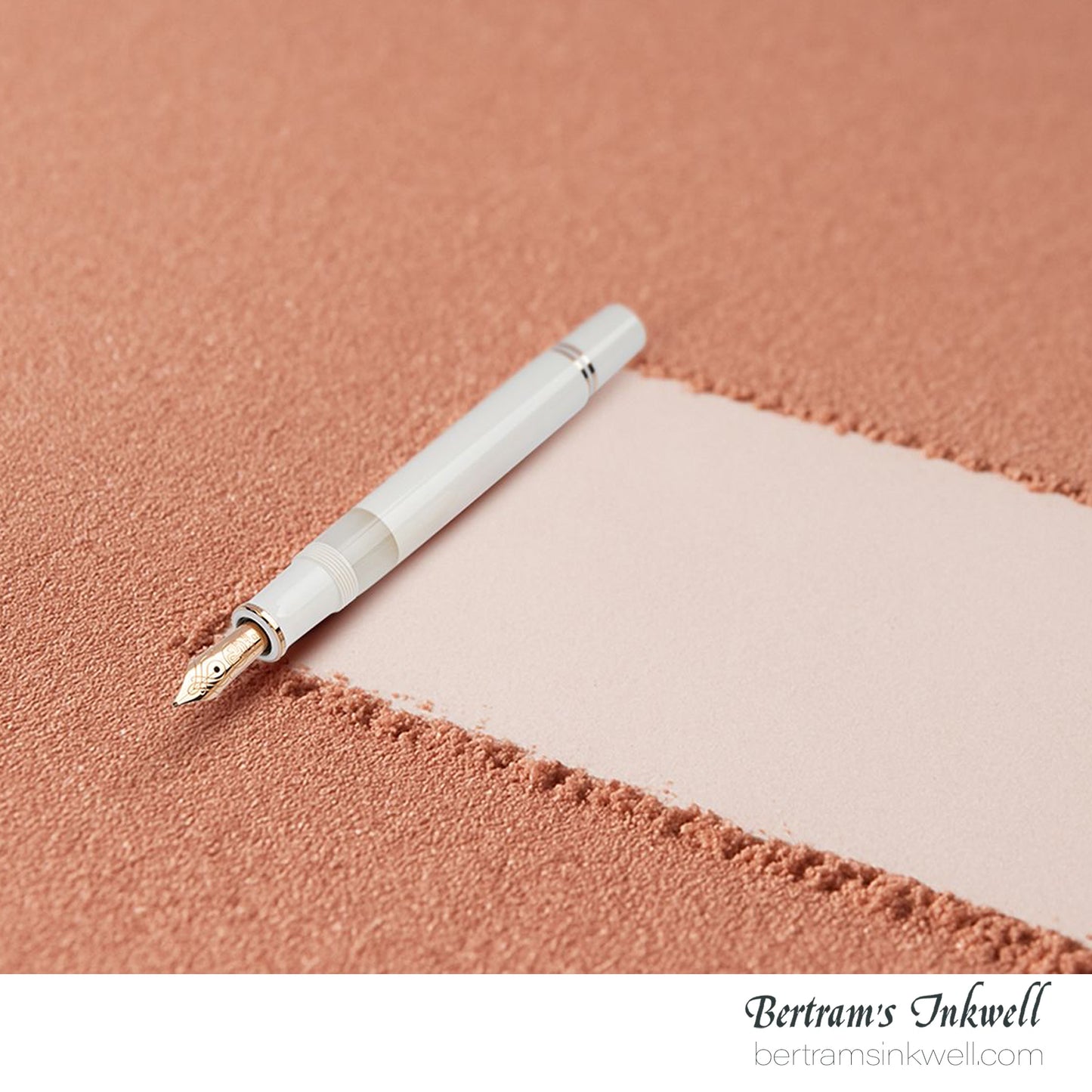 Pelikan Souverän M600 White & Rose Gold Special Edition Fountain Pen