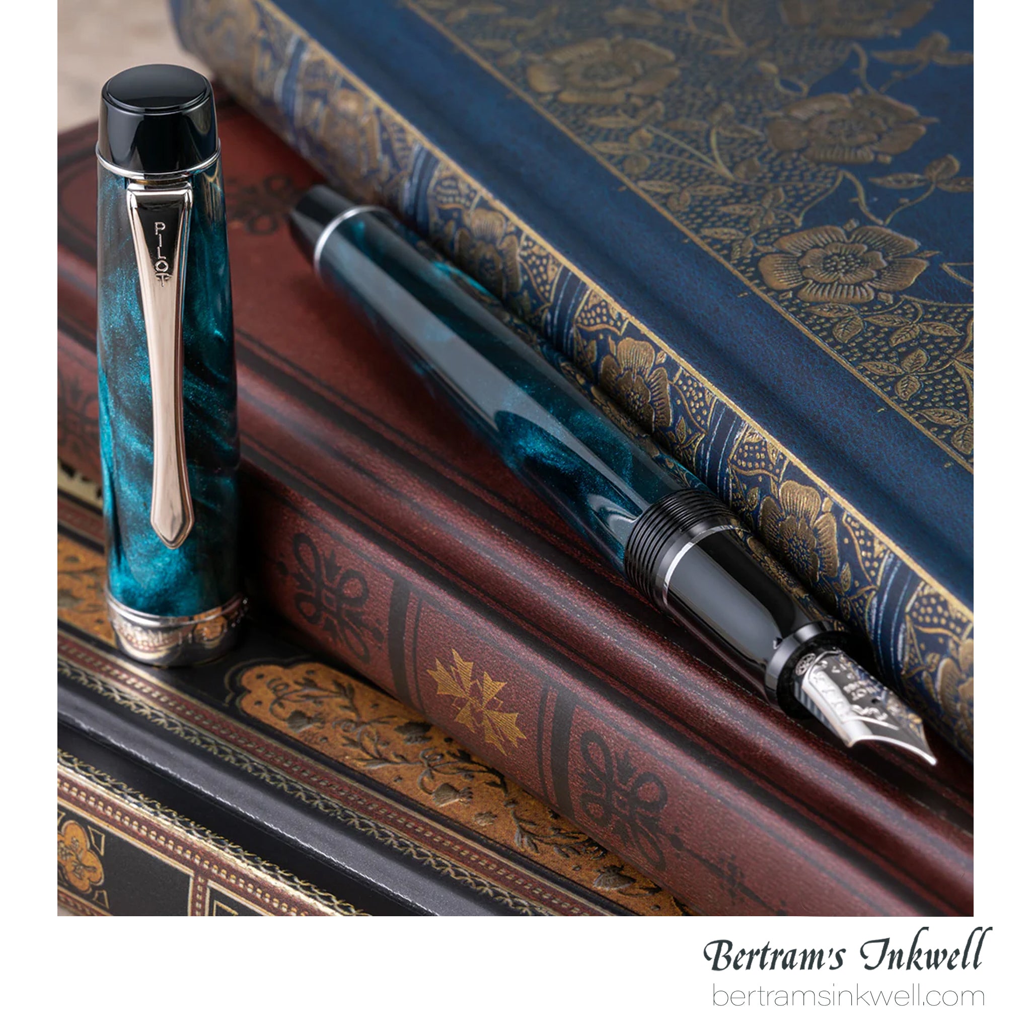 Pilot Custom Heritage SE Marble Green with Silver Trim Fountain