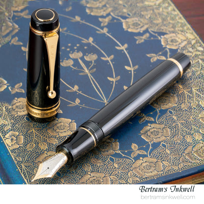 Pilot Custom Urushi Black Fountain Pen