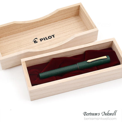Pilot Ishime Urushi Hunter Green Fountain Pen