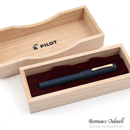 Pilot Ishime Urushi Navy Fountain Pen
