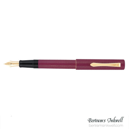 Pilot Ishime Urushi Burgundy Fountain Pen