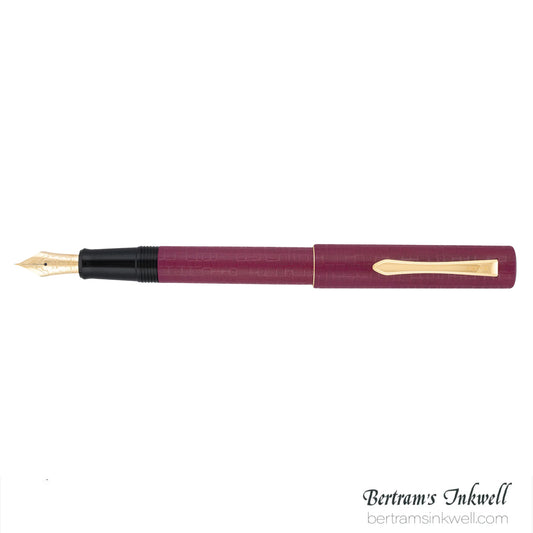 Pilot Ishime Urushi Burgundy Fountain Pen