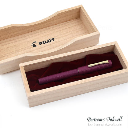 Pilot Ishime Urushi Burgundy Fountain Pen