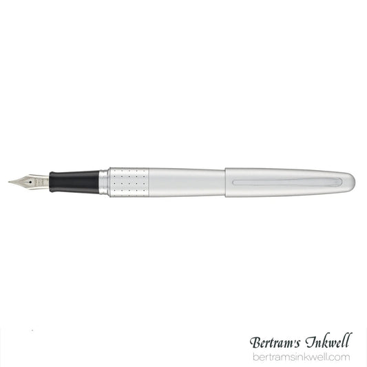 Pilot Metropolitan Silver with Dot Pattern Fountain Pen