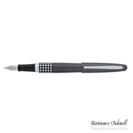 Pilot Metropolitan Retro Pop Grey Fountain Pen