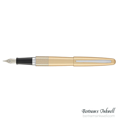 Pilot Metropolitan Gold with Zig Zag Pattern Fountain Pen