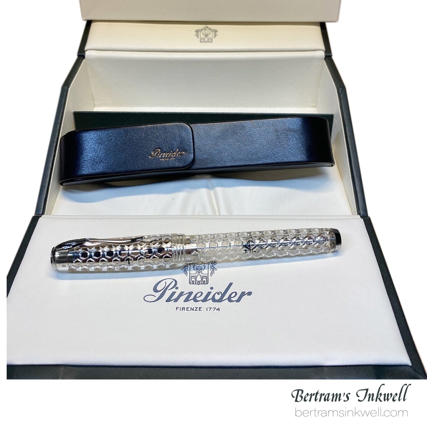 Pineider Honeycomb Sugar White Fountain Pen Limited Edition PP11701, 2018